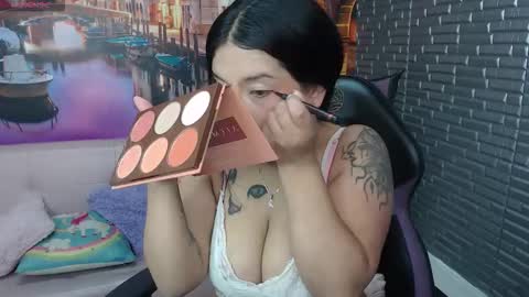 Snapshot of small__naughty chatting on 10/10/25, 01:43 Mariana Torres online show from 10/10/25, 01:43