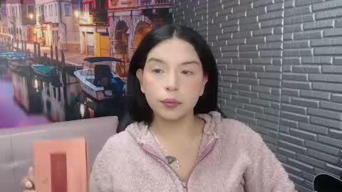 Snapshot of small__naughty chatting on 10/11/25, 01:53 Mariana Torres online show from 10/11/25, 01:53