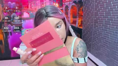 Snapshot of small__naughty chatting on 10/25/25, 01:51 Mariana Torres online show from 10/25/25, 01:51