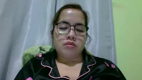 Lovewella online show from 12/18/25, 03:07