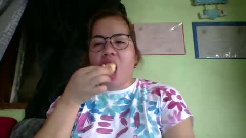 Lovewella online show from 03/23/26, 04:16