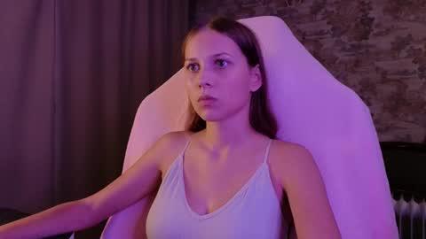 Emma online show from 11/22/25, 07:57