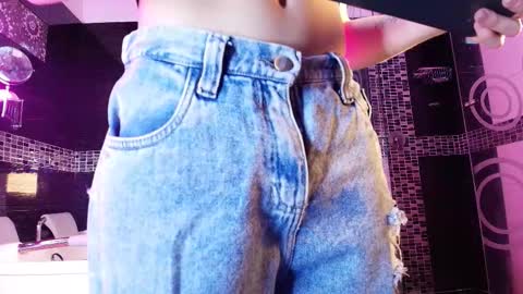 Small Hot19 online show from 03/10/26, 09:36