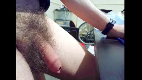 Snapshot of smallhairyuncut chatting on 05/23/26, 01:15 Small Hairy Uncut online show from 05/23/26, 01:15