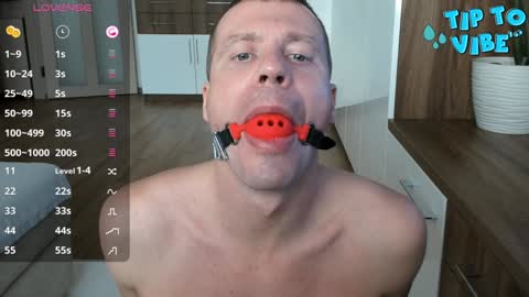 Snapshot of smallnipples chatting on 12/08/24, 08:09 Alex online show from 12/08/24, 08:09