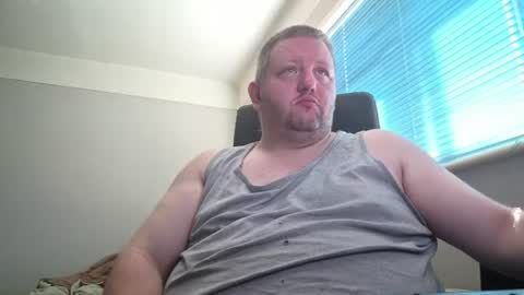 Snapshot of smallone19832 chatting on 06/19/26, 08:51 smallone19832 online show from 06/19/26, 08:51