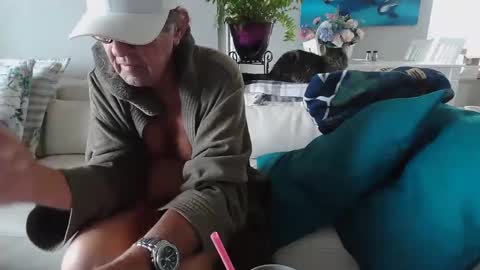 Daddy online show from 01/11/25, 03:42