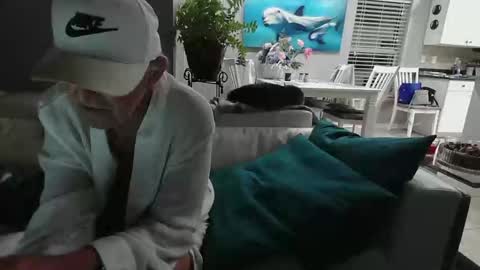 Daddy online show from 02/11/25, 03:40