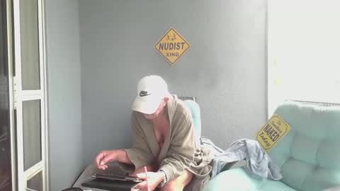 Daddy online show from 10/10/25, 01:32