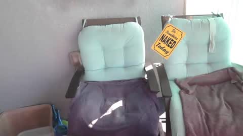 Snapshot of smallpenisbigtongue chatting on 11/19/25, 02:06 Daddy online show from 11/19/25, 02:06