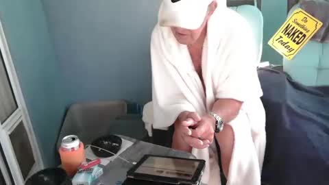 Snapshot of smallpenisbigtongue chatting on 12/19/25, 02:02 Daddy online show from 12/19/25, 02:02