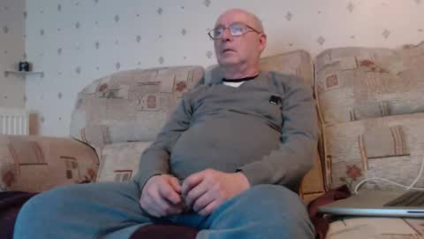 Steve online show from 12/21/25, 07:43