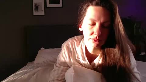 Snapshot of smalltittsbigsoul chatting on 02/27/25, 05:24 Anna no bbbbybybbabebyy just Anna. And dont call me mom please. online show from 02/27/25, 05:24