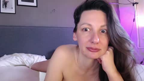 Snapshot of smalltittsbigsoul chatting on 02/28/25, 12:31 Anna no bbbbybybbabebyy just Anna. And dont call me mom please. online show from 02/28/25, 12:31