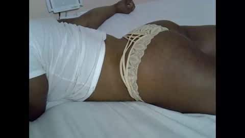 Snapshot of smart_lilly chatting on 05/02/26, 06:57 smart_lilly online show from 05/02/26, 06:57