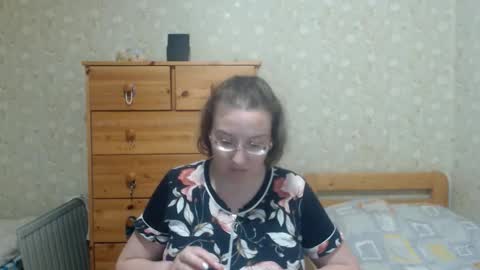 smart_rose online show from 09/17/25, 07:04