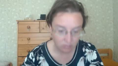 Snapshot of smart_rose chatting on 06/18/26, 08:25 smart_rose online show from 06/18/26, 08:25