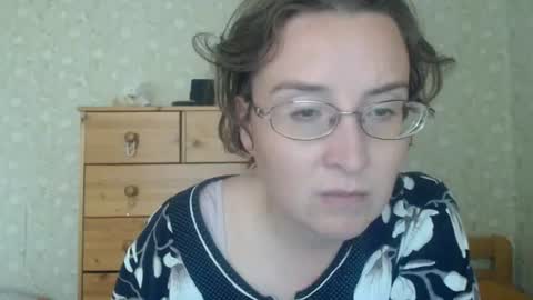 Snapshot of smart_rose chatting on 06/27/26, 12:22 smart_rose online show from 06/27/26, 12:22