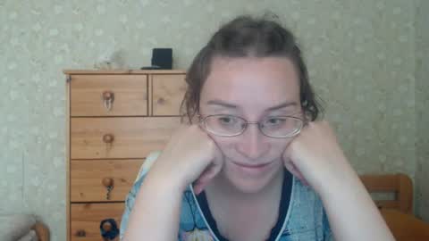 Snapshot of smart_rose chatting on 07/07/26, 01:15 smart_rose online show from 07/07/26, 01:15