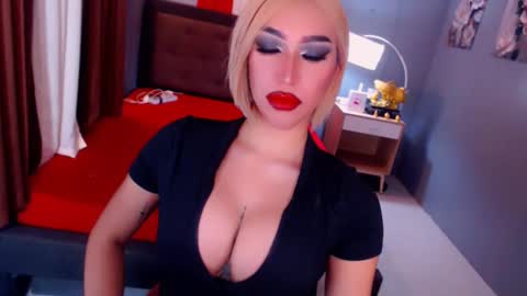 Snapshot of smasherqueen chatting on 05/06/26, 12:32 smasherqueen online show from 05/06/26, 12:32