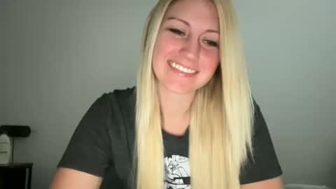 smexxii93 online show from 10/20/25, 02:28