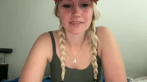 smexxii93 online show from 02/03/26, 06:46