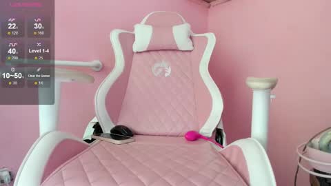 Snapshot of smile_girl22 chatting on 12/01/24, 04:29 Dulce online show from 12/01/24, 04:29