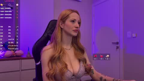 Snapshot of smilee_girl chatting on 06/18/26, 11:58 Emily Burns online show from 06/18/26, 11:58