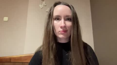 Snapshot of smilequeen_ chatting on 09/30/25, 05:29 smilequeen_ online show from 09/30/25, 05:29