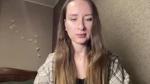 Snapshot of smilequeen_ chatting on 10/14/25, 05:47 smilequeen_ online show from 10/14/25, 05:47