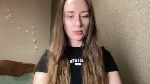 Snapshot of smilequeen_ chatting on 10/22/25, 05:56 smilequeen_ online show from 10/22/25, 05:56
