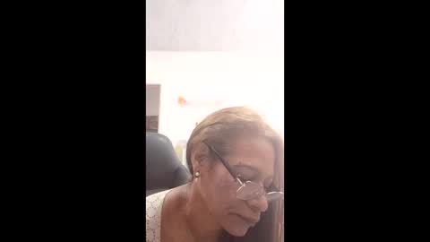 Smileth online show from 02/12/26, 01:17