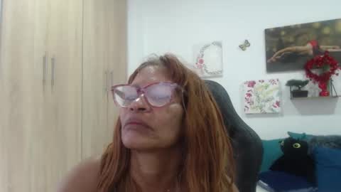 Smileth online show from 04/19/26, 06:10