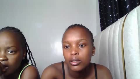 smiley luv1 online show from 02/23/26, 09:01