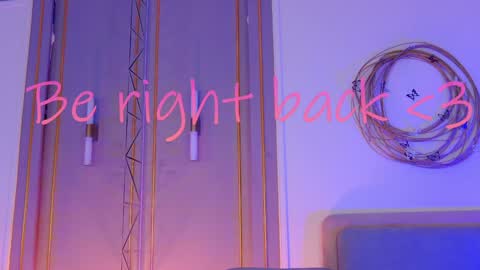 Mia online show from 02/01/25, 08:08