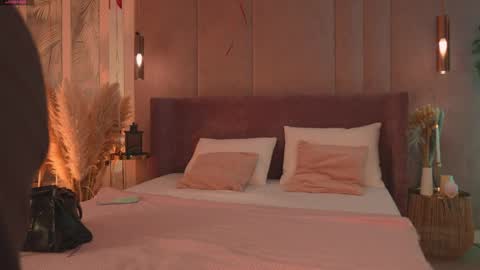 Mia online show from 02/27/26, 05:07