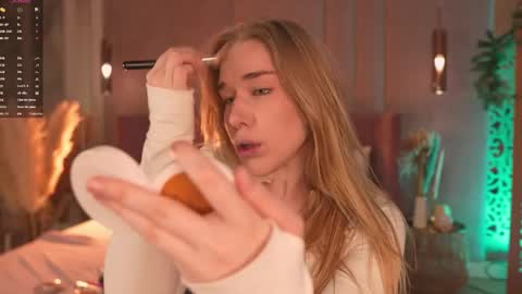 Mia online show from 02/28/26, 05:08