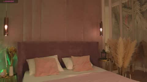 Mia online show from 03/03/26, 05:13