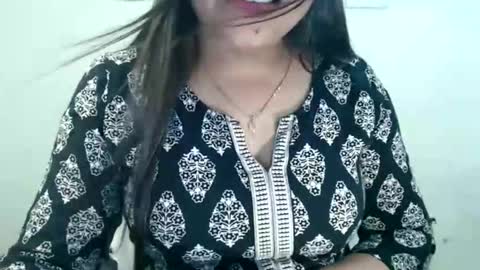 smiley online show from 06/07/26, 02:32