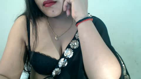 Snapshot of smiley_queen99 chatting on 06/18/26, 10:09 smiley online show from 06/18/26, 10:09