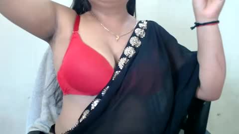 Snapshot of smiley_queen99 chatting on 07/15/26, 07:24 smiley online show from 07/15/26, 07:24
