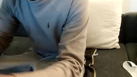 Smokeandwatching online show from 01/03/25, 01:05