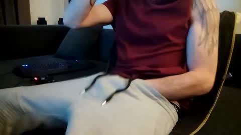 Smokeandwatching online show from 01/22/25, 08:28