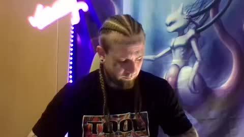 smoke online show from 04/10/26, 12:10