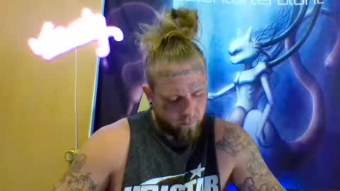 Snapshot of smokebluntafterblunt chatting on 06/17/26, 02:03 smoke online show from 06/17/26, 02:03