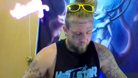 Snapshot of smokebluntafterblunt chatting on 06/19/26, 02:10 smoke online show from 06/19/26, 02:10