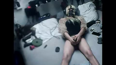 Snapshot of smokeslut365 chatting on 12/31/24, 04:27 smokeslut365 online show from 12/31/24, 04:27