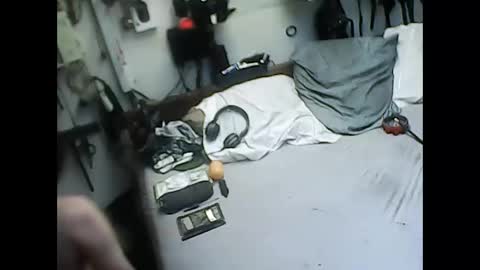 Snapshot of smokeslut365 chatting on 01/01/25, 02:09 smokeslut365 online show from 01/01/25, 02:09