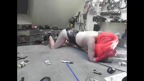 Snapshot of smokeslut365 chatting on 01/18/25, 09:55 smokeslut365 online show from 01/18/25, 09:55