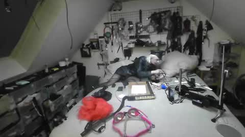 Snapshot of smokeslut365 chatting on 02/02/25, 04:26 smokeslut365 online show from 02/02/25, 04:26